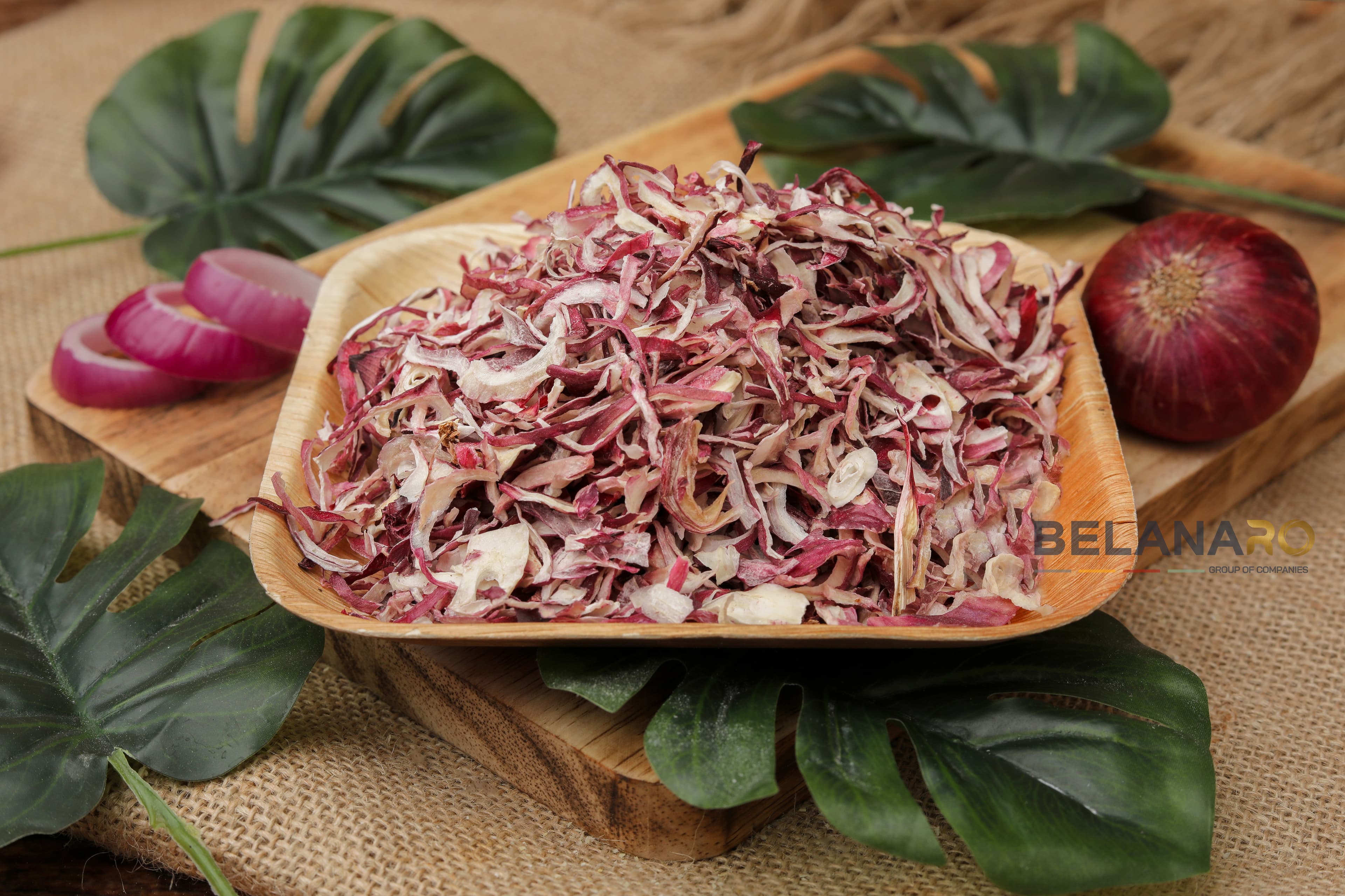 Dehydrated Red Onion Flakes / Kibbled